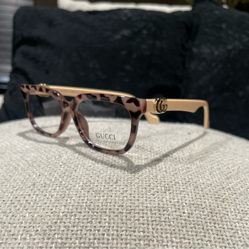 Women’s Gucci frames